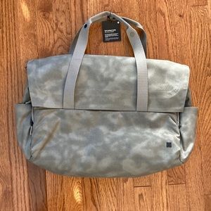 Lululemon Early Embark Duffle Bag